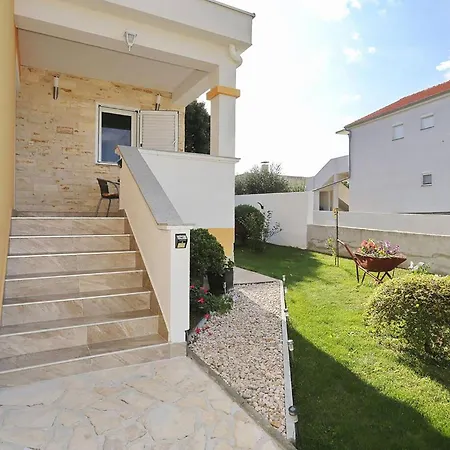 Holiday home 3 Bedroom Amazing In Podgradina