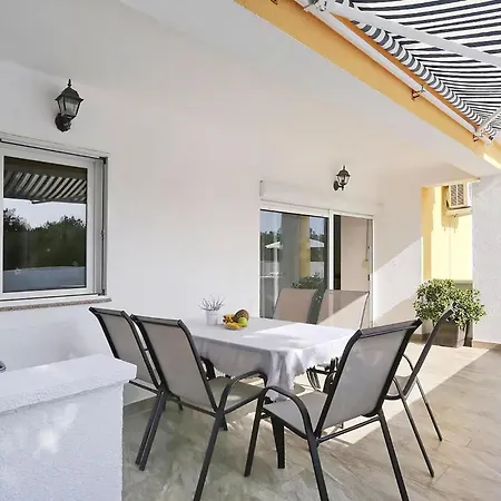 3 Bedroom Amazing In Podgradina Podgradina (Posedarje)